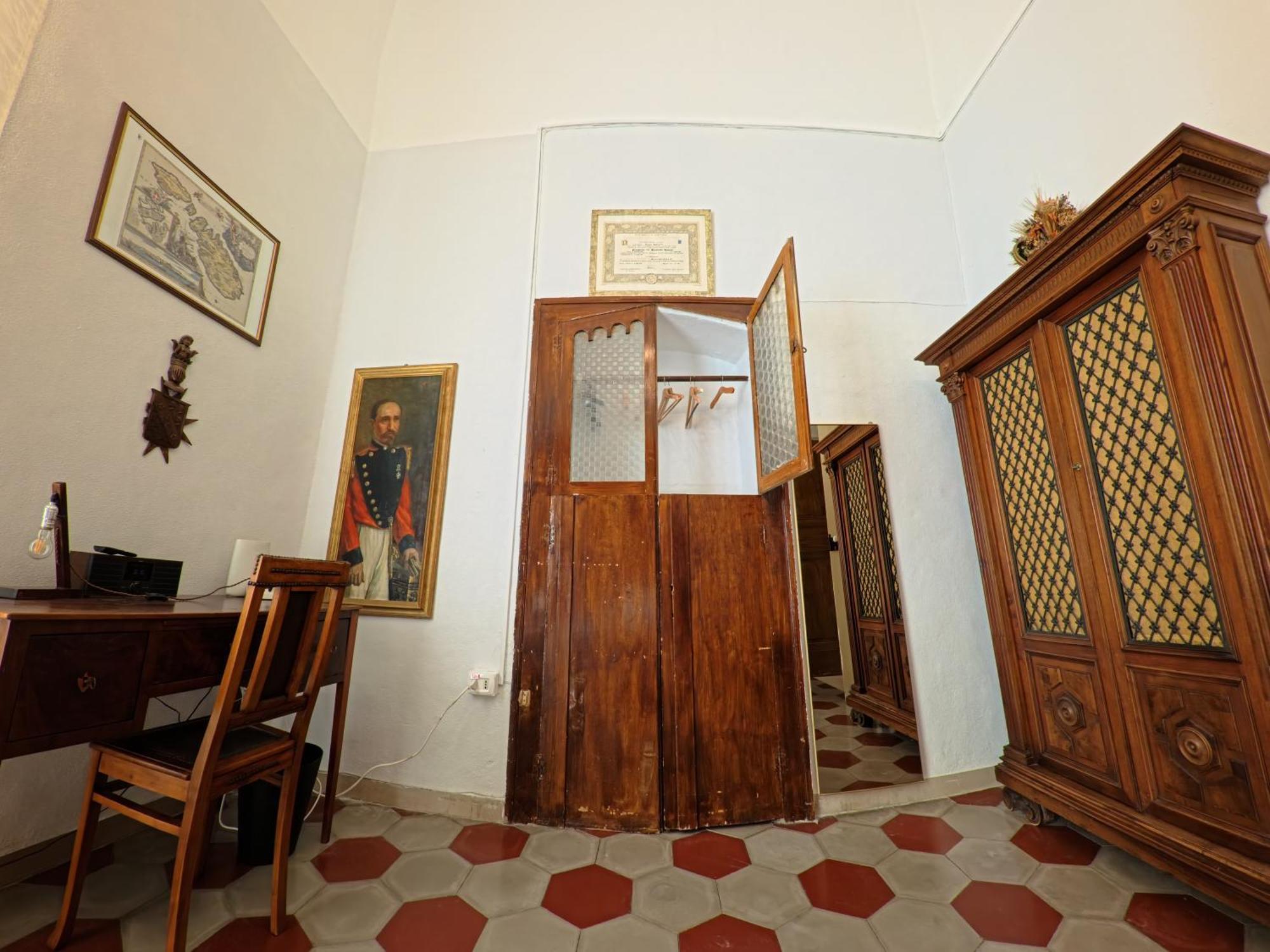 Palazzo Framarino Dei Malatesta - Noble Floor - XIV Century Giovinazzo Exterior foto